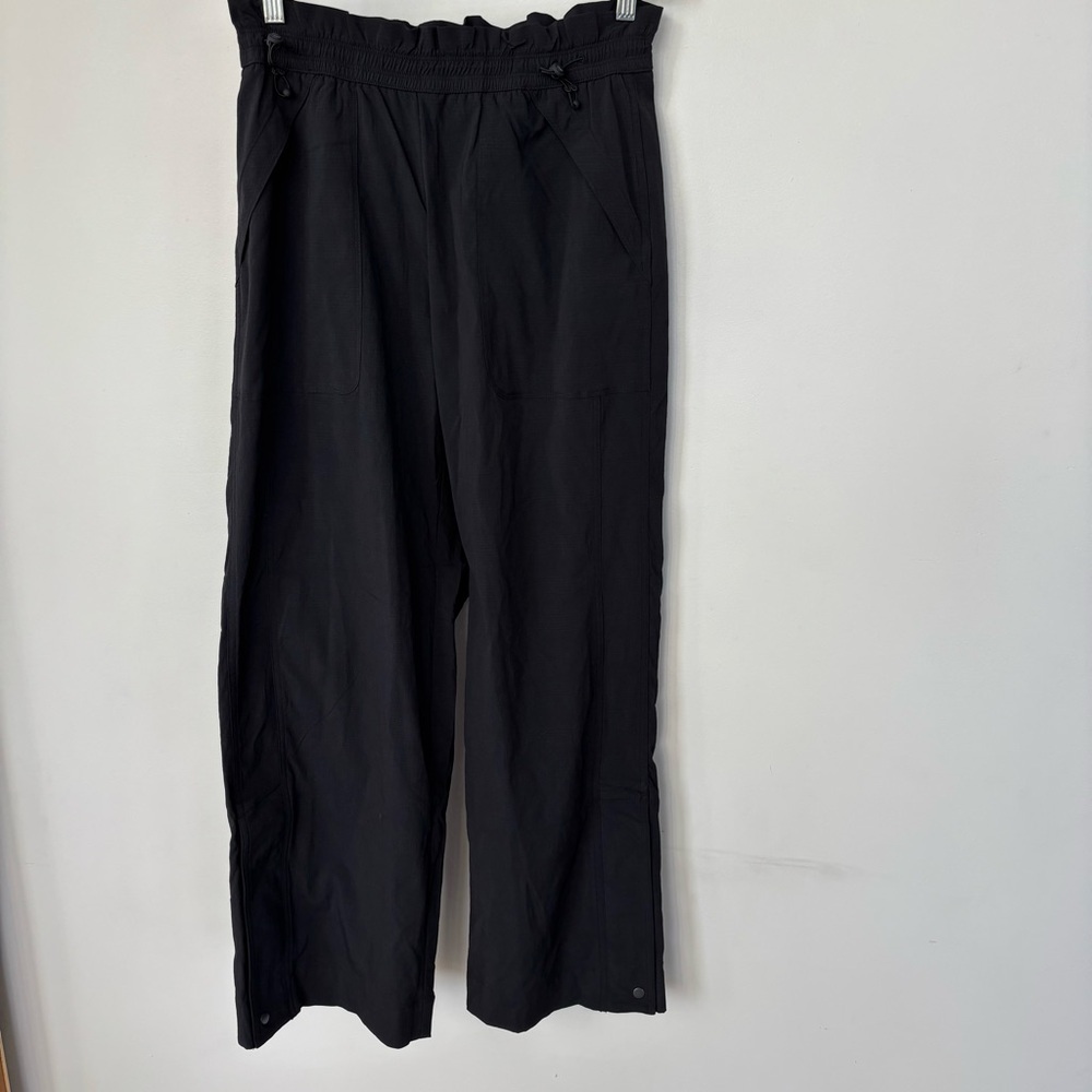 Athleta Trekkie Parachute‎ Pants Size M
